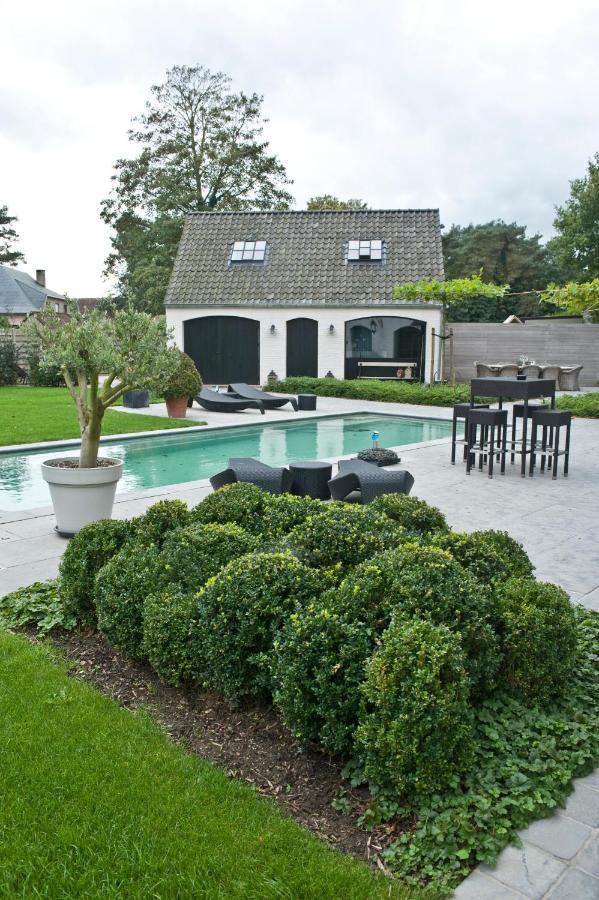 B&B Interludium Nijlen Luaran gambar